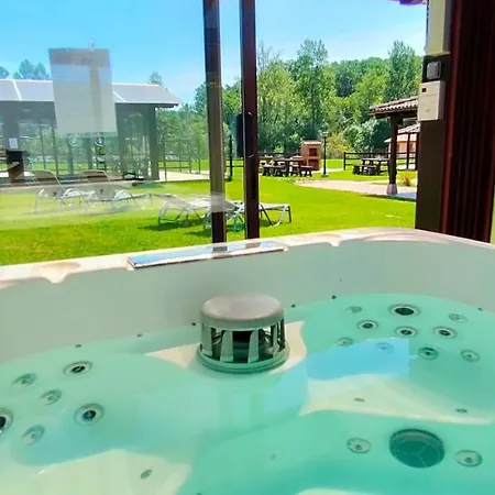 El Castaneu Apartmán Corao