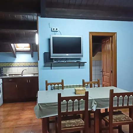 El Castaneu Apartmán Corao